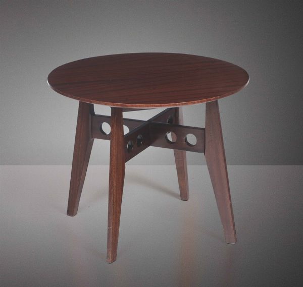 Tavolo basso con struttura in legno.  - Asta Design Lab - Associazione Nazionale - Case d'Asta italiane