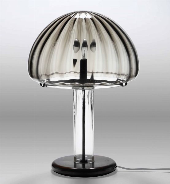 Lampada da tavolo con struttura in vetro di Murano.  - Asta Design Lab - Associazione Nazionale - Case d'Asta italiane