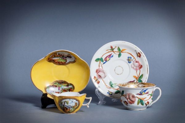 Due tazzine con piattino in porcellana, secolo XIX  - Asta Incanti d'Arte - Associazione Nazionale - Case d'Asta italiane