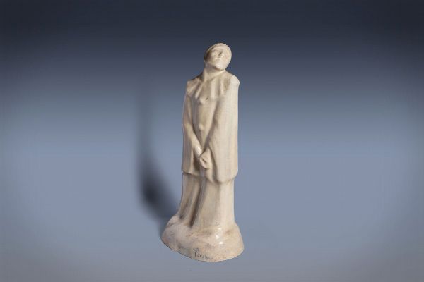Pierrot in ceramica smaltata bianca  - Asta Incanti d'Arte - Associazione Nazionale - Case d'Asta italiane
