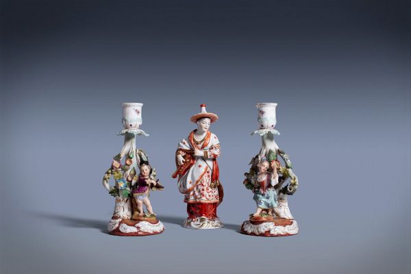 Tre statuine in porcellana, secolo XIX  - Asta Incanti d'Arte - Associazione Nazionale - Case d'Asta italiane