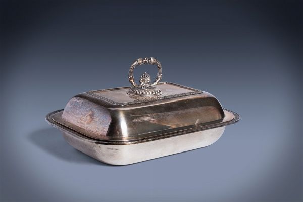 Legumiera in argento 800 rettangolare, secolo XX  - Asta Incanti d'Arte - Associazione Nazionale - Case d'Asta italiane
