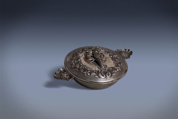 Legumiera in argento 800, con coperchio decorato da aragosta, secolo XX  - Asta Incanti d'Arte - Associazione Nazionale - Case d'Asta italiane