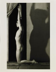 FRENCH JARED (1905 - 1988) - Fotografia tratta dalla serie ''Studio di nudo Tennessee Williams''.