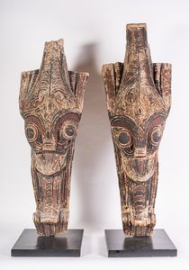 Arte Sud-Est Asiatico - Coppia di monumentali teste Singa, Batak Sumatra del Nord, Indonesia