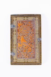 Arte Islamica - Specchio Qajar in legno intagliato e laccato firmato Alim Al-Abd Mohammad e datato 1271 AH (1855 AD)