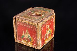 Arte Indiana - Gioco di carte indiano (Ganjifa) con scatola in legno laccato  India Settentrionale, Rajastan,  XIX secolo