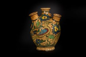 Arte Islamica - Vaso porta tulipani in ceramica invetriata e dipinta con uccelli e fiori Iran, XIX secolo