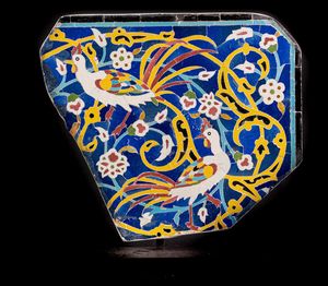Arte Islamica : Grande pannello in ceramica con lavorazione a mosaico  Iran, forse Safavide, XVII secolo o posteriore  - Asta ASTA 286 - ARTE ISLAMICA E INDIANA include dipinti orientalisti - Associazione Nazionale - Case d'Asta italiane
