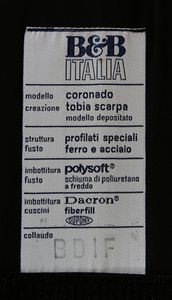 SCARPA AFRA (1937 -2011) & TOBIA (n. 1935) : Coppia di divani (2)  - Asta ASTA 284 - DESIGN (online) - Associazione Nazionale - Case d'Asta italiane