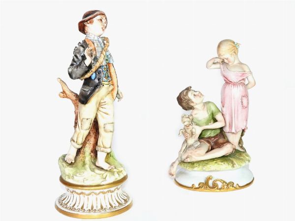 Due gruppi in porcellana e biscuit policromi  - Asta Arredi e dipinti antichi - Associazione Nazionale - Case d'Asta italiane