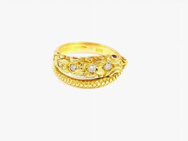Anello animalier in oro giallo 585/1000 con diamanti e rubini  - Asta Gioielli e Orologi - Associazione Nazionale - Case d'Asta italiane