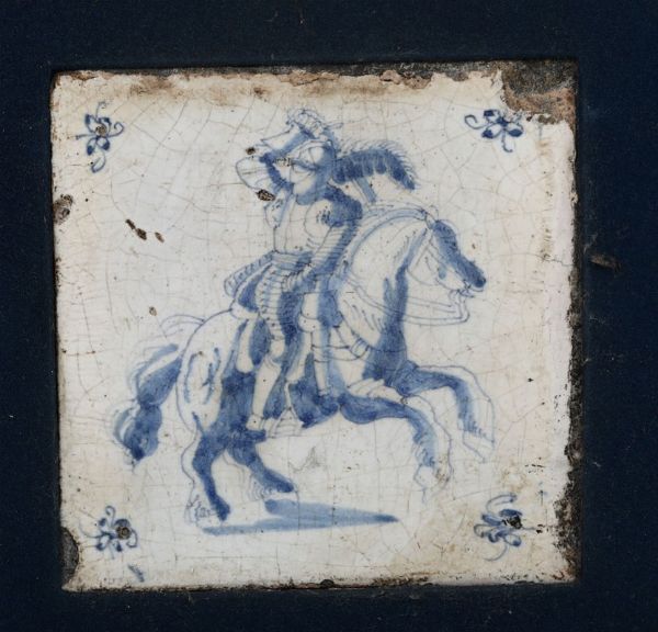 Tre piastrelle Olanda sttentrionale, 1650-1700  - Asta Ceramiche - Asta a Tempo - Associazione Nazionale - Case d'Asta italiane