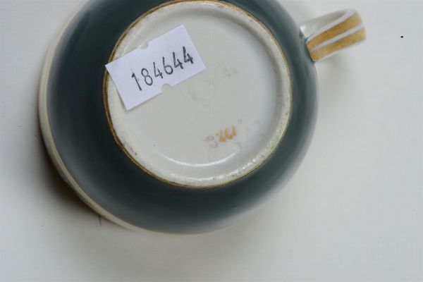 Tazza con piattino Probabilmente Boemia, XIX secolo (Pseudo Vienna?)  - Asta Ceramiche - Asta a Tempo - Associazione Nazionale - Case d'Asta italiane