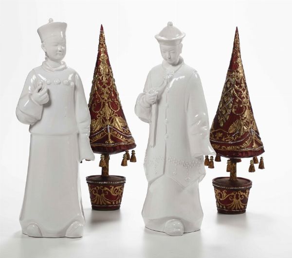 Due statue in porcellana bianca Cina e due oggetti indiani  - Asta Antiquariato III - Asta a Tempo - Associazione Nazionale - Case d'Asta italiane