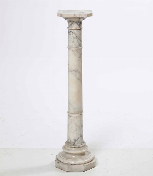 Colonna in marmo bianco  - Asta Antiquariato III - Asta a Tempo - Associazione Nazionale - Case d'Asta italiane