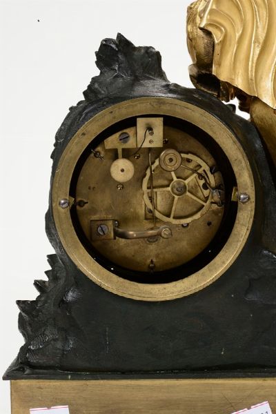 Pendola da tavolo in bronzo dorato, Francia XIX secolo  - Asta Antiquariato III - Asta a Tempo - Associazione Nazionale - Case d'Asta italiane