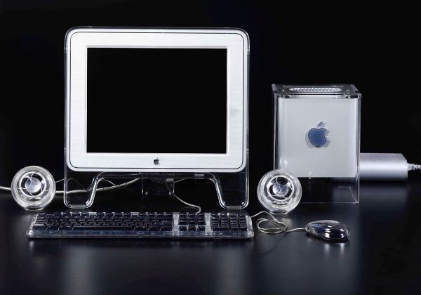 Apple G4 Cube  - Asta Out of the Ordinary - Associazione Nazionale - Case d'Asta italiane