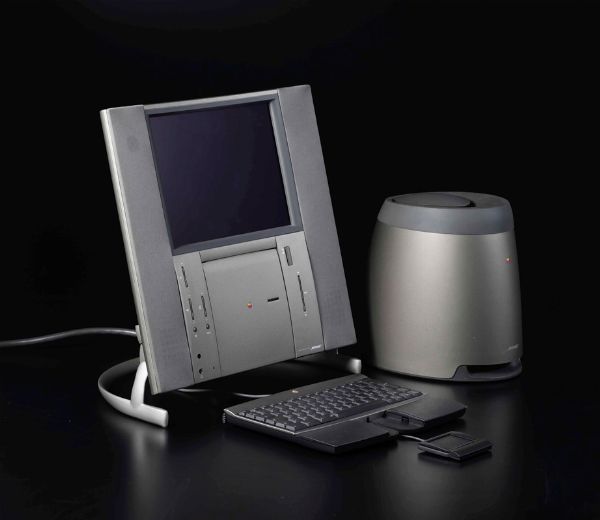 Apple Twentieth Anniversary Macintosh (T.A.M.)  - Asta Out of the Ordinary - Associazione Nazionale - Case d'Asta italiane