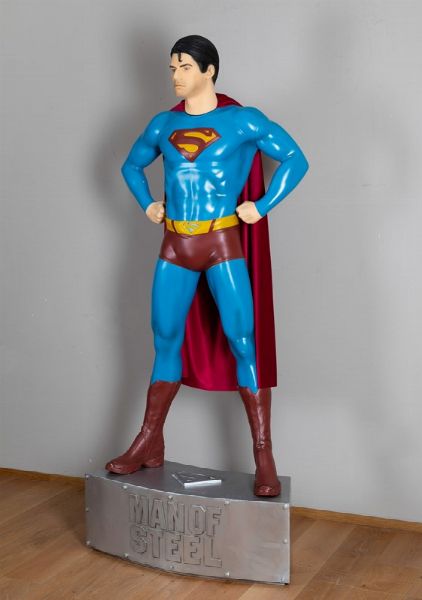 DC Comics : Statua di Superman  - Asta Out of the Ordinary - Associazione Nazionale - Case d'Asta italiane