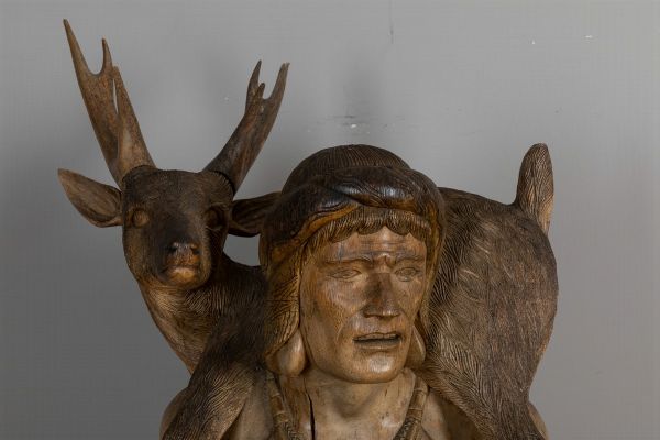 Anonimo : Cacciatore indigeno Ifugao con cervo e cane  - Asta Out of the Ordinary - Associazione Nazionale - Case d'Asta italiane