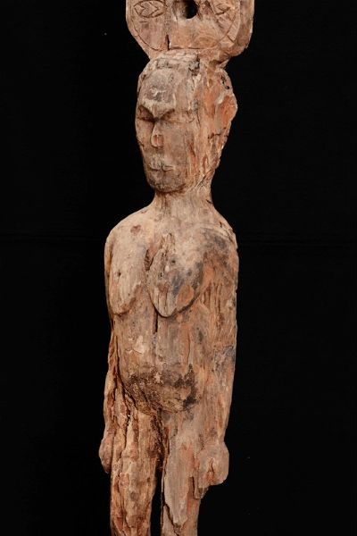 Scultura funeraria aloalo in legno, Madagascar, XX secolo  - Asta Out of the Ordinary - Associazione Nazionale - Case d'Asta italiane