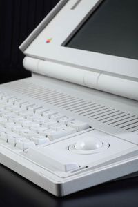 Apple Macintosh Portable  - Asta Out of the Ordinary - Associazione Nazionale - Case d'Asta italiane