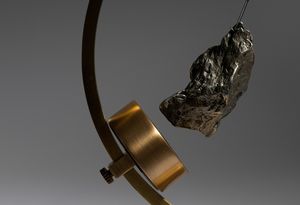 Meteorite in levitazione  - Asta Out of the Ordinary - Associazione Nazionale - Case d'Asta italiane