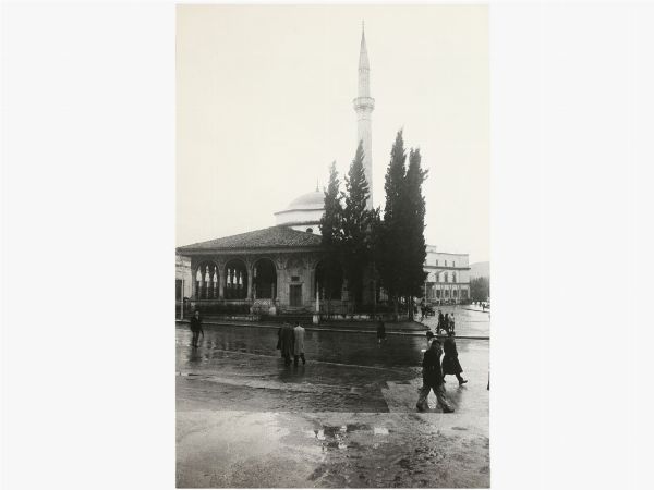 Antonio Sansone : Piazza Skanderbeg Tirana Albania 1970  - Asta Fotografie tra Ottocento e Novecento - Associazione Nazionale - Case d'Asta italiane