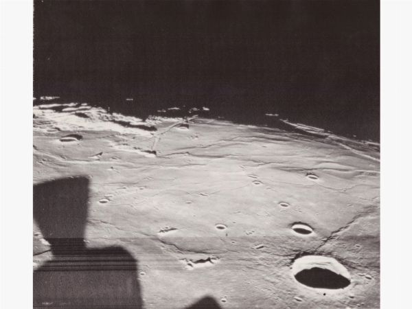Associated Press (1846) : Volo del Gemini 10 1966 e Apollo 11 superfice lunare 1969  - Asta Fotografie tra Ottocento e Novecento - Associazione Nazionale - Case d'Asta italiane