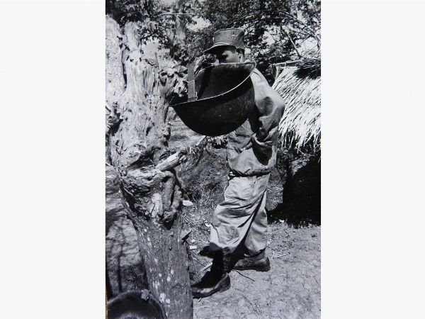 Calogero Cascio : Campo militare in Laos 1970  - Asta Fotografie tra Ottocento e Novecento - Associazione Nazionale - Case d'Asta italiane