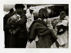 Wayne Miller - Vietnamese orphans arriving in USA 1975
