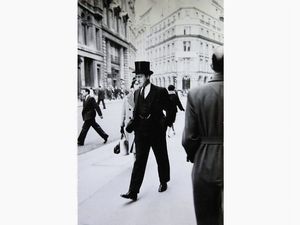 Nicola Sansone : La borsa di Londra 1969  - Asta Fotografie tra Ottocento e Novecento - Associazione Nazionale - Case d'Asta italiane