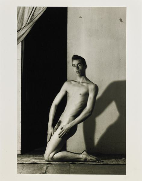 FRENCH JARED (1905 - 1988) : Fotografia tratta dalla serie ''Studio di nudo Tennessee Williams''.  - Asta ASTA 289 - ARTE MODERNA E CONTEMPORANEA (online) - Associazione Nazionale - Case d'Asta italiane