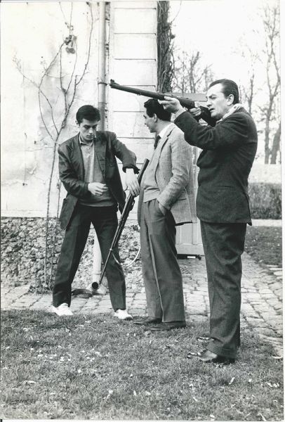 Luchino Visconti con Alain Delon  - Asta Ciak si gira! Scatti da una storia del cinema | Asta a Tempo - Associazione Nazionale - Case d'Asta italiane