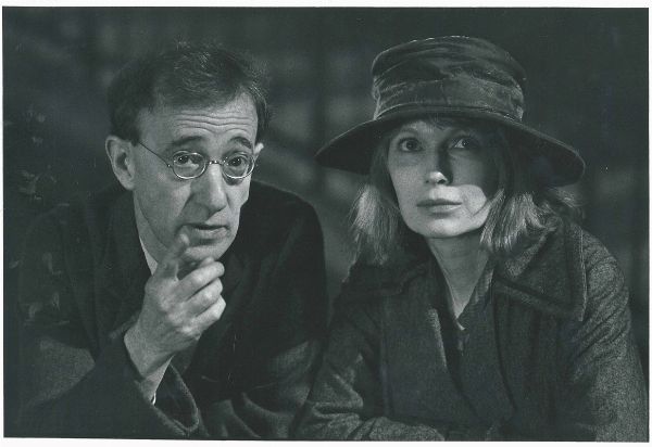 Woody Allen e Mia Farrow  - Asta Ciak si gira! Scatti da una storia del cinema | Asta a Tempo - Associazione Nazionale - Case d'Asta italiane