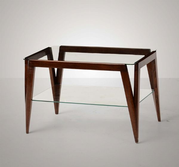 Tavolo basso con struttura in legno e piani in vetro molato.  - Asta Design Lab - Associazione Nazionale - Case d'Asta italiane