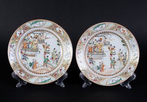 Arte Cinese - Coppia di piatti Canton in porcellana smaltata Cina, XIX secolo