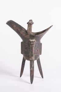 Arte Cinese - Vaso rituale tripode jue in bronzo Cina, dinastia Yuan (?)