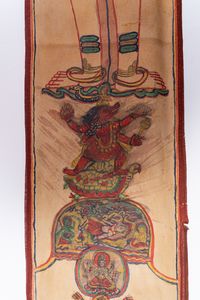 Arte Himalayana : Rotolo tantrico in tessuto Nepal, XX secolo  - Asta ASTA 290 - ARTE ORIENTALE (ONLINE) - Associazione Nazionale - Case d'Asta italiane
