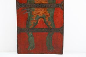 Arte Himalayana : Porta tibetana con spiritoTibet, inizi XX secolo  - Asta ASTA 290 - ARTE ORIENTALE (ONLINE) - Associazione Nazionale - Case d'Asta italiane