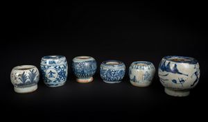 Arte Cinese - Sei porta incenso in porcellana bianco/bluCina, Qing, XVIII secolo