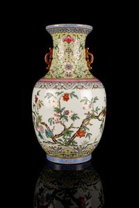 Arte Cinese - Vaso famille rose con melagrane e farfalleCina, Qing, Daoguang, prima met XIX secolo