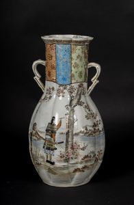 ARTE GIAPPONESE - Vaso in ceramica dipinta con samurai Giappone, XIX secolo