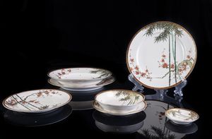 ARTE GIAPPONESE - Servizio da sei in porcellana bianca Giappone, fine XIX secolo