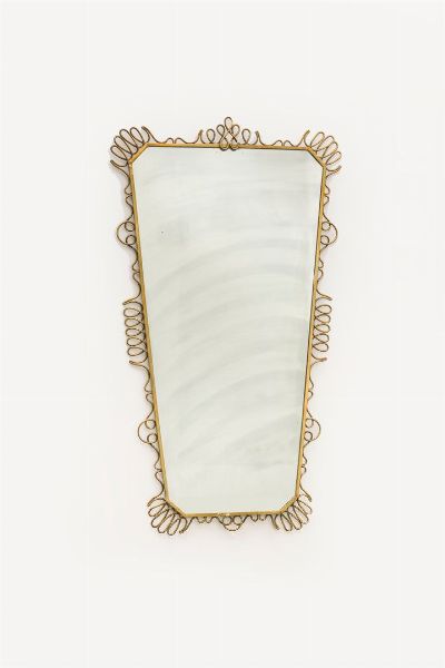 SCUOLA TORINESE : Specchio con cornice in ottone modellato a onde. Anni '50 cm 130x74  - Asta Asta 161 Design I - Associazione Nazionale - Case d'Asta italiane