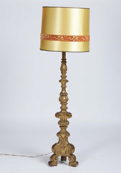 Candeliere in legno intagliato e dorato a mecca, fine XVIII secolo  - Asta Antiquariato V | Asta a Tempo - Associazione Nazionale - Case d'Asta italiane