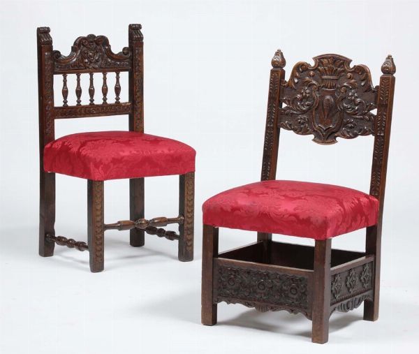 Due sedie da balia in legno intagliato, XIX secolo  - Asta Antiquariato V | Asta a Tempo - Associazione Nazionale - Case d'Asta italiane