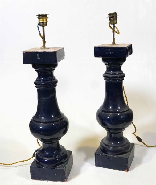 Coppia colonne trasformate in lampade in ceramica blu  - Asta Antiquariato V | Asta a Tempo - Associazione Nazionale - Case d'Asta italiane