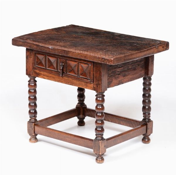 Tavolino a rocchetto in legno, Spagna XIX secolo  - Asta Antiquariato V | Asta a Tempo - Associazione Nazionale - Case d'Asta italiane